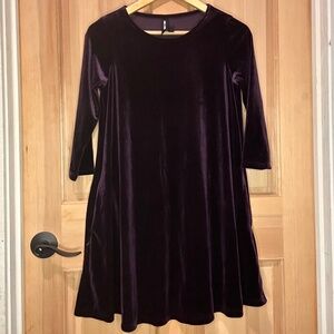 Agnes & Dora Velvet Party Dress w. pockets!